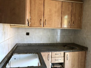 06890-0001 4