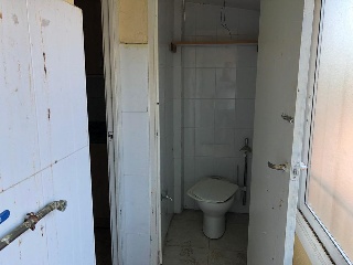 06890-0001 10