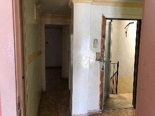 06890-0001 14