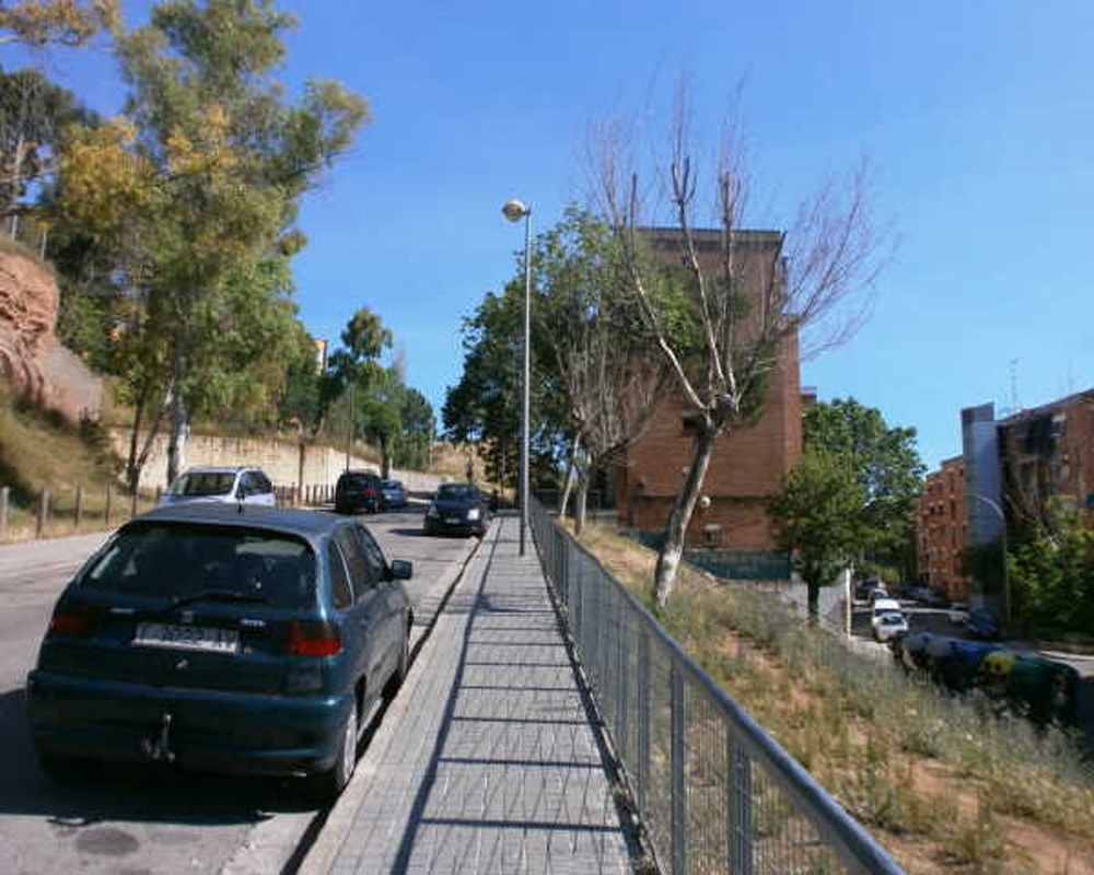 Piso en C/ Escoles - Sabadell - Barcelona