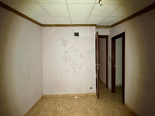00501-0001 8