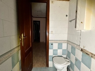 00501-0001 17