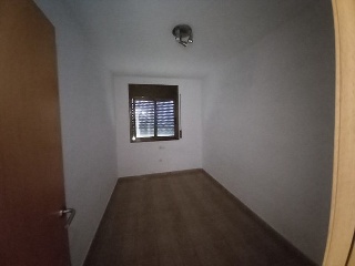 00147-0001 8