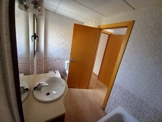 00147-0001 12
