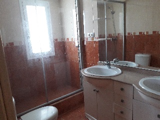 01601-0001 8