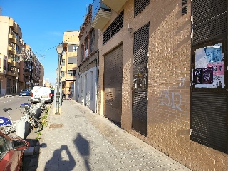 01568-0001 9