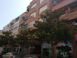 Piso en venta en Cornellà De Llobregat de 82  m²