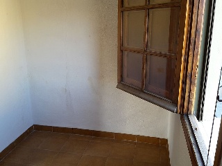 00892-0001 3