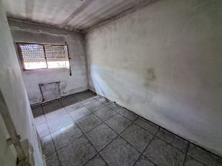 01652-0001 8