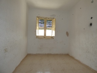 00876-0001 3