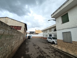00890-0001 9