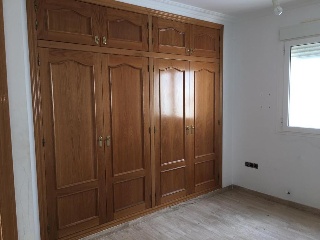 10805-0001 11