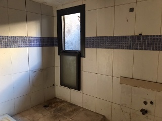 10807-0001 4