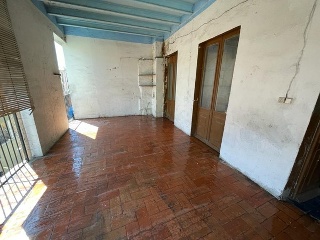 09831-0001 11