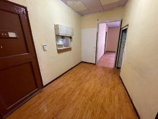 09831-0001 12