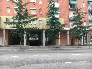 00748-0001 2
