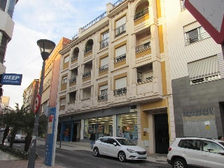 Local en venta en Motril de 81  m²