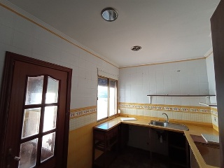 04237-0001 9