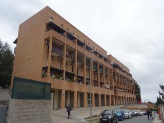 01894-0001 3