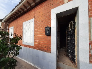 04689-0001 2