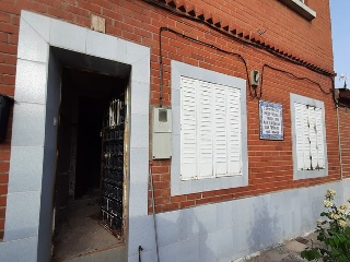 04689-0001 4