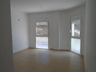 Edificio de viviendas y plazas de garaje en Flix , Tarragona 6