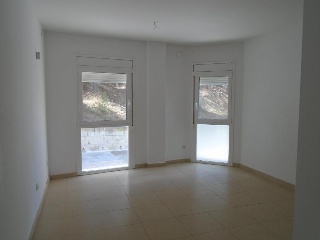Edificio de viviendas y plazas de garaje en Flix , Tarragona 7