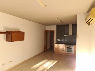 Edificio de viviendas y plazas de garaje en Flix , Tarragona 3