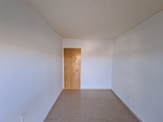 Edificio de viviendas y plazas de garaje en Flix , Tarragona 6