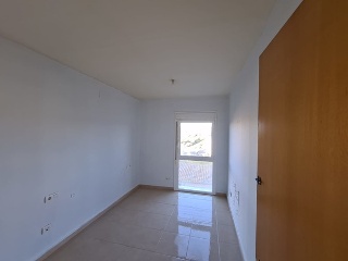 Edificio de viviendas y plazas de garaje en Flix , Tarragona 7