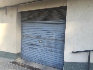 Edificio de viviendas y plazas de garaje en Flix , Tarragona 4