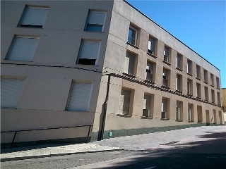 Edificio de viviendas y plazas de garaje en Flix , Tarragona 5