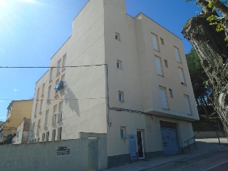 Edificio de viviendas y plazas de garaje en Flix , Tarragona 2
