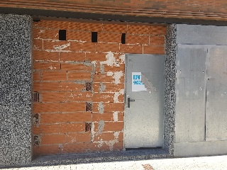 08239-0001 2