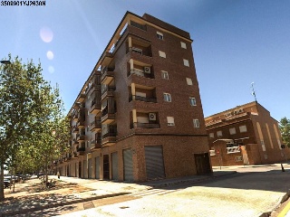 01527-0001 2
