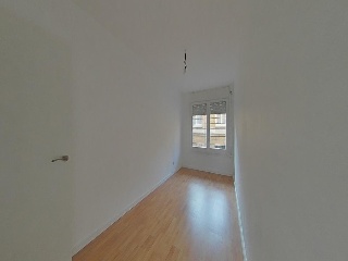 04908-0001 7