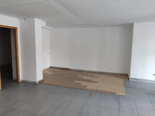 04877-0001 16