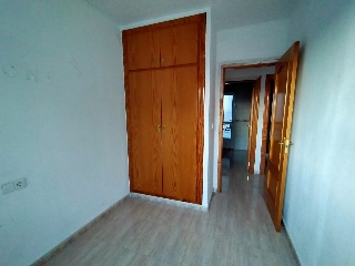 00815-0001 8