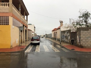 01704-0001 2