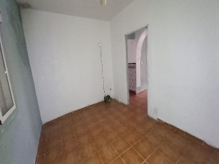 01700-0001 8