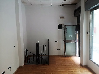 16037-0001 3