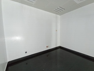 07957-0001 7