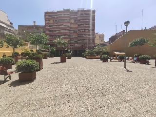 06977-0001 8