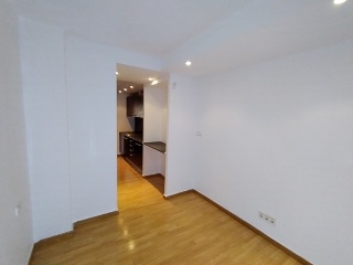 Local en C/ Barcelona - Sant Feliu de Llobregat - 4