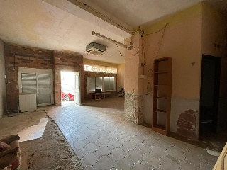 Local en C/ Santa Mateu, Tarragona 3