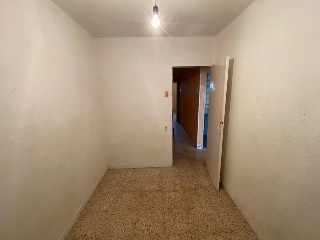 16387-0001 8