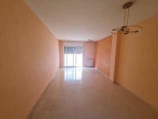 01932-0001 2