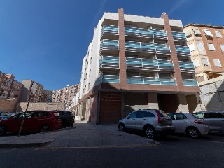 Locales comerciales y plazas de garaje en Lleida 2