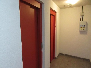 09215-0001 8