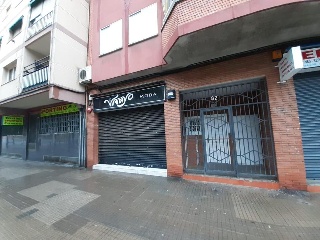 Local en venta en Santa Coloma De Gramenet de 136  m²
